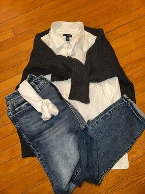 GAP White Button-Down Shirt NWT